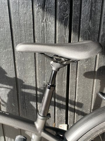 Used Trek Allant+ 9s 2022 Urban, Light Gray — image 6 of 16