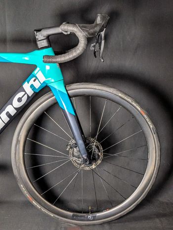 Used Bianchi Oltre XR4 Force AXS 2024 2024 Road & Gravel, Blue — image 11 of 20