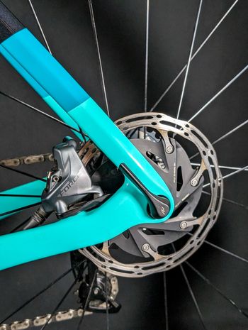 Used Bianchi Oltre XR4 Force AXS 2024 2024 Road & Gravel, Blue — image 15 of 20