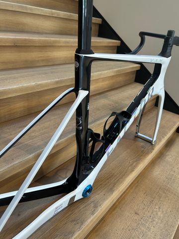 Used Factor OSTRO VAM - Frameset Premium 2026 Frameset 2026 Road & Gravel, White — image 2 of 3