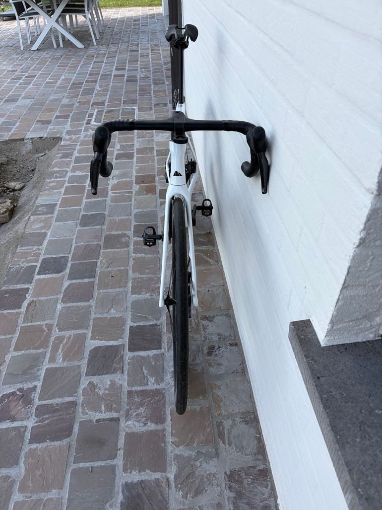 Used Canyon Aeroad CF SLX 8 Di2 2026 2026 Road & Gravel, White — image 5 of 8