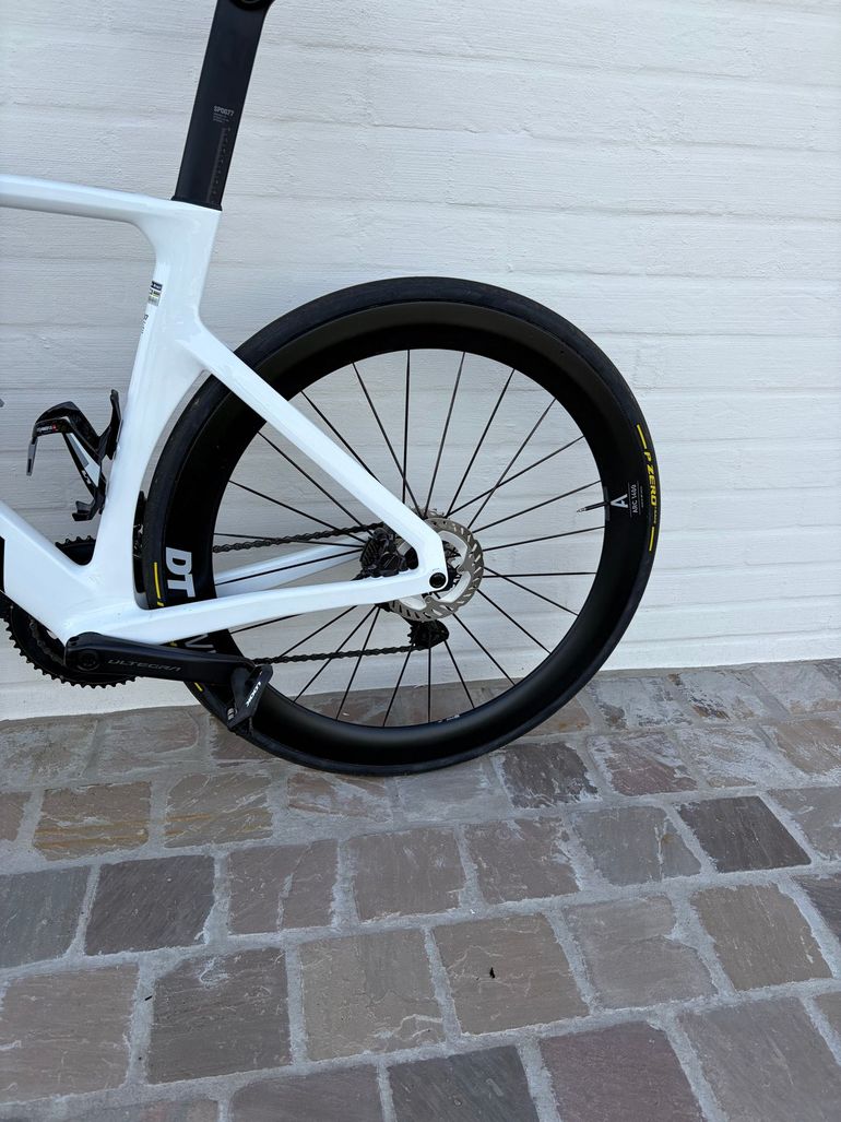 Used Canyon Aeroad CF SLX 8 Di2 2026 2026 Road & Gravel, White — image 8 of 8