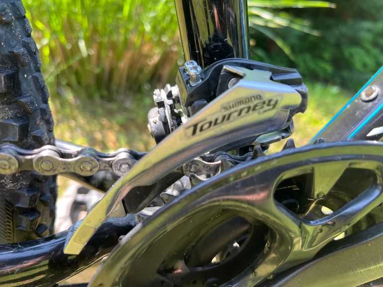 Used Specialized Hotrock Shimano Tourney 2013 Youth, Black — image 5 of 9