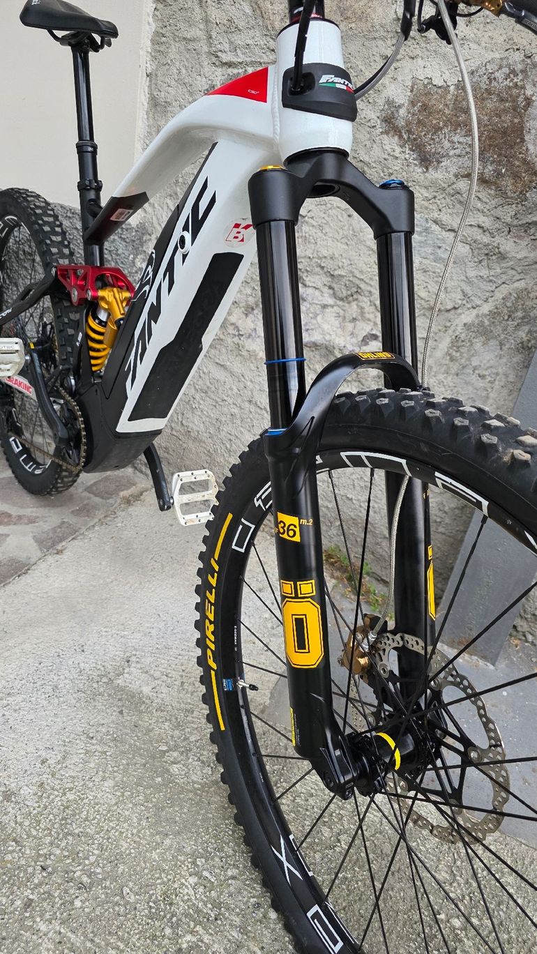 Used Fantic XEF Shimano Deore XT 2024 Mountainbike, White — image 3 of 6