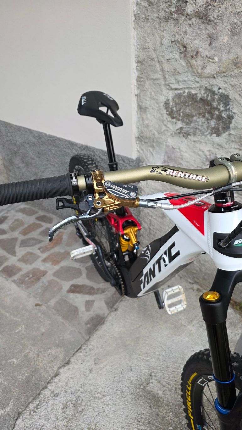 Used Fantic XEF Shimano Deore XT 2024 Mountainbike, White — image 4 of 6