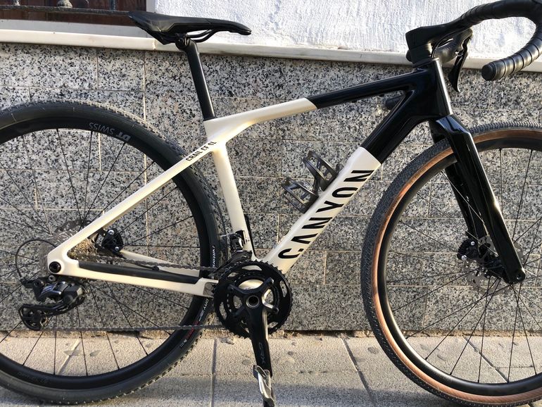 Used Canyon Grail CF SL 7 2024 2024 Road & Gravel, White — image 1 of 4