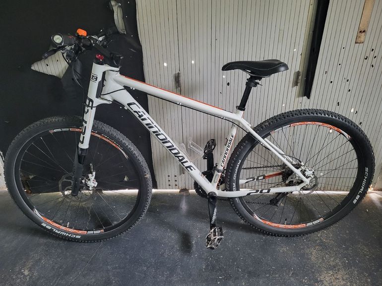 Used Cannondale Flash SRAM X9 2012 Mountainbike, White — image 2 of 4