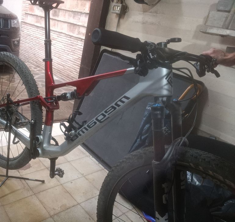 Used Megamo Track Shimano Deore XT 2026 Mountainbike, Light Gray — image 3 of 5