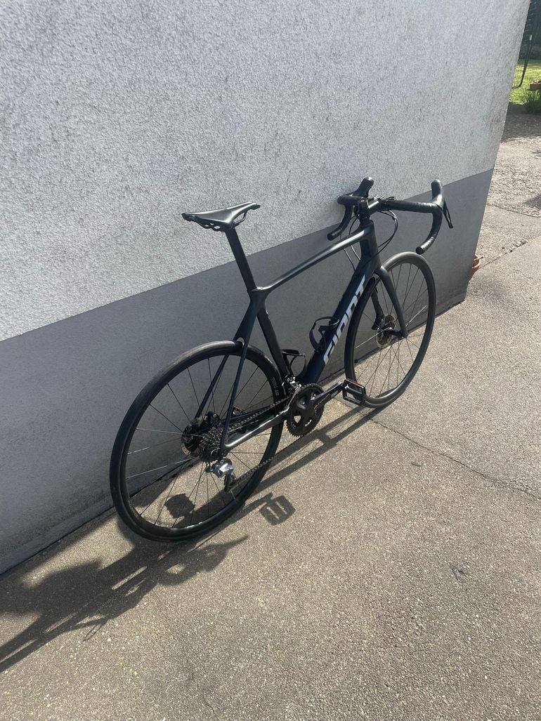 Used Giant TCR Advanced 1 Disc 2021 2021 Road & Gravel, Black — image 2 of 13