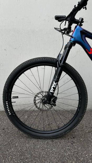 Used Specialized Men's S-Works Epic 2019 2019 Mountainbike, Blue, 29 — image 2 of 9