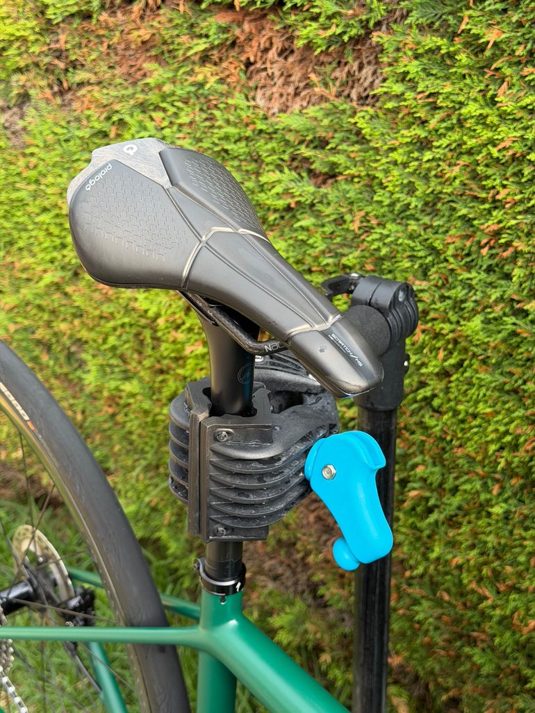 Used Specialized Aethos Expert - Shimano Ultegra Di2 2022 2022 Road & Gravel — image 4 of 16