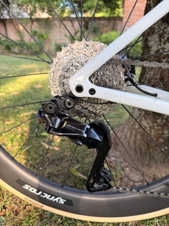 Used Specialized S-Works Tarmac SL8 - Shimano Dura-Ace Di2 2025 2025 Road & Gravel, White — image 5 of 11