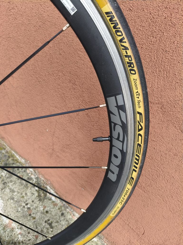Used B’TWIN Shimano Ultegra 2017 Road & Gravel — image 3 of 7