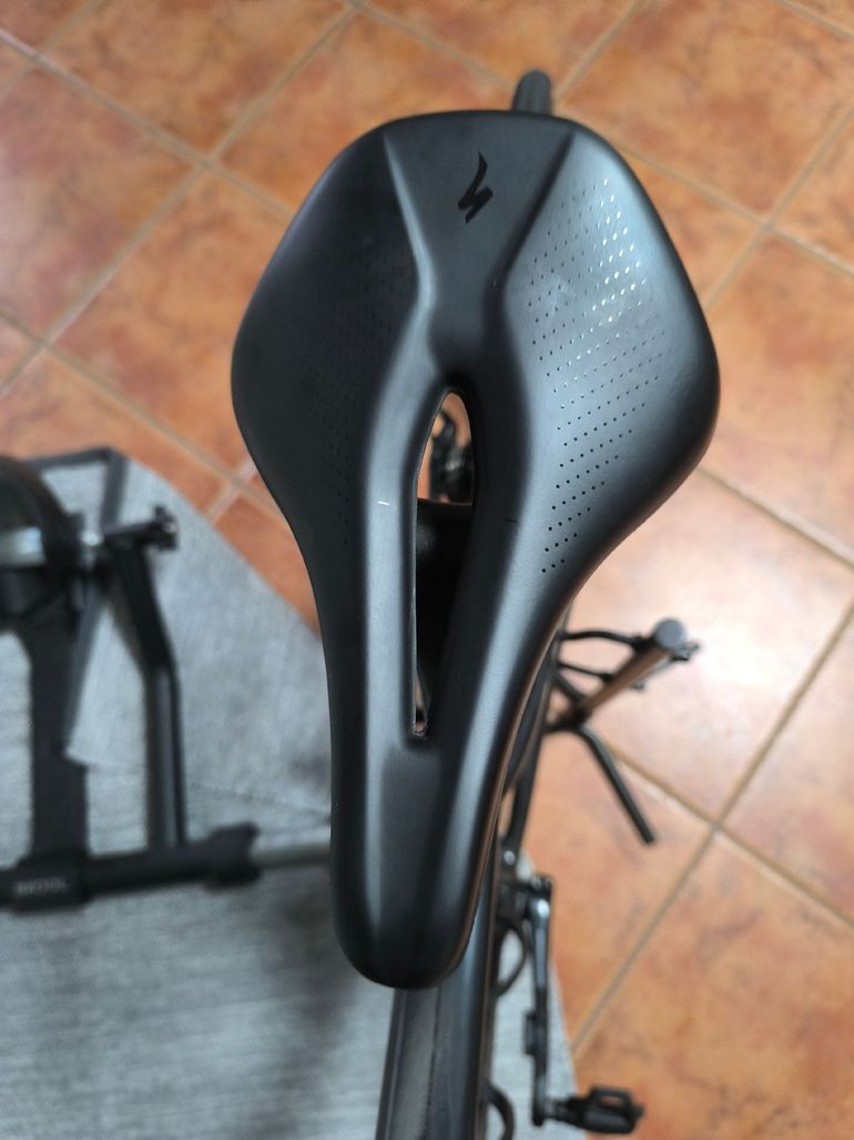 Used Specialized Tarmac Disc Sport 2020 2020 Road & Gravel, Schwarz — image 4 of 8
