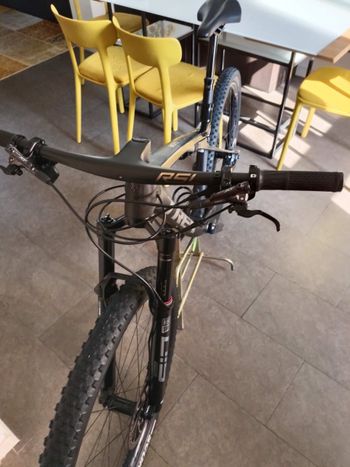 Used Trek Supercaliber 9.8 GX AXS 2023 2023 Mountainbike — image 3 of 11