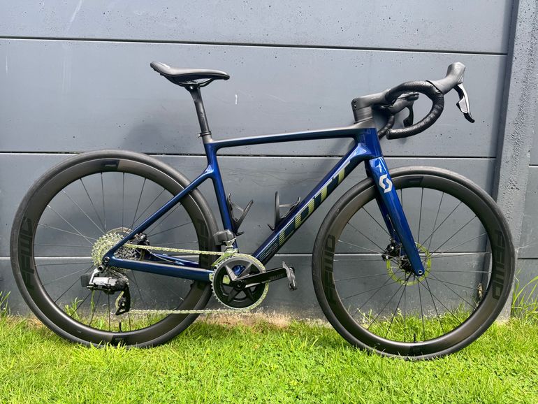 Used Scott Scott Addict 10 2022 Road & Gravel, Blue — image 1 of 9