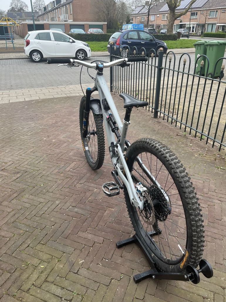 Used YT YT Custom SRAM GX 2024 Mountainbike, Light Gray — image 11 of 14