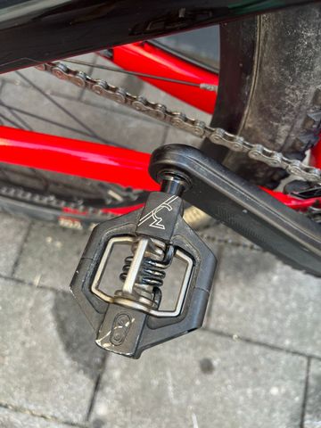 Used Rocky Mountain Thunderbolt 730 MSL 2017 2017 Mountainbike, Red — image 7 of 11