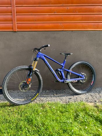 Used Trek Slash 8 Gen 5 2023 2023 Mountainbike, Blue, 29 — image 7 of 10