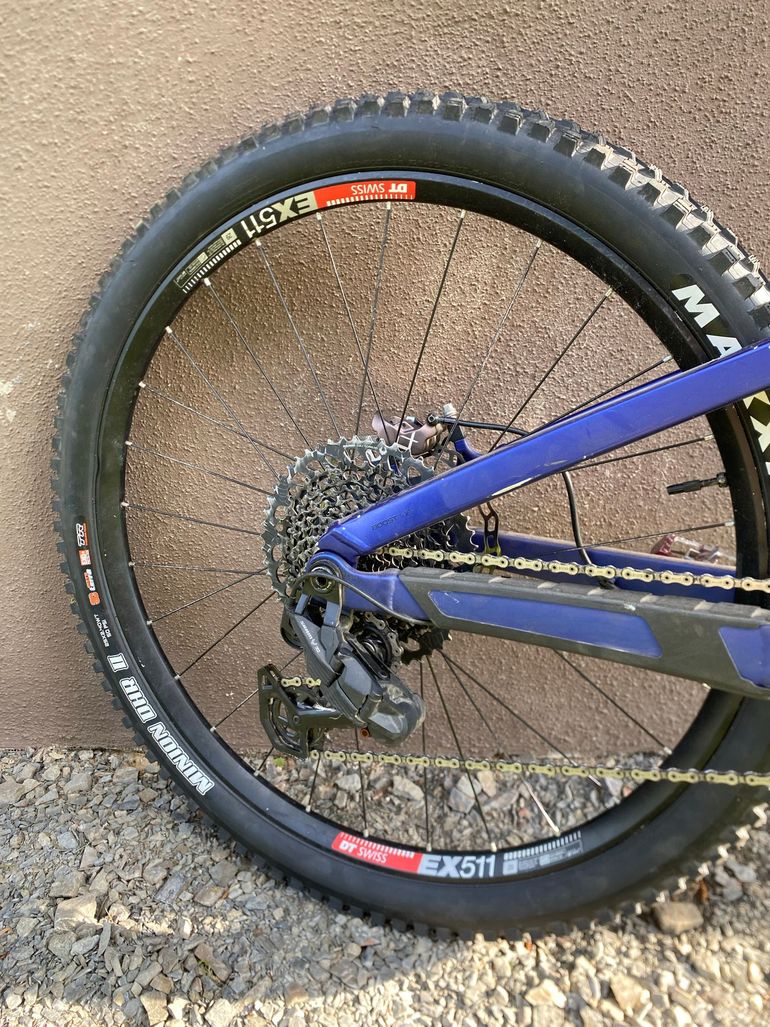 Used Trek Slash 8 Gen 5 2023 2023 Mountainbike, Blue, 29 — image 4 of 10