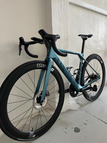 Used Canyon Ultimate CF SLX 8 Di2 2024 2024 Road & Gravel, Green — image 4 of 5