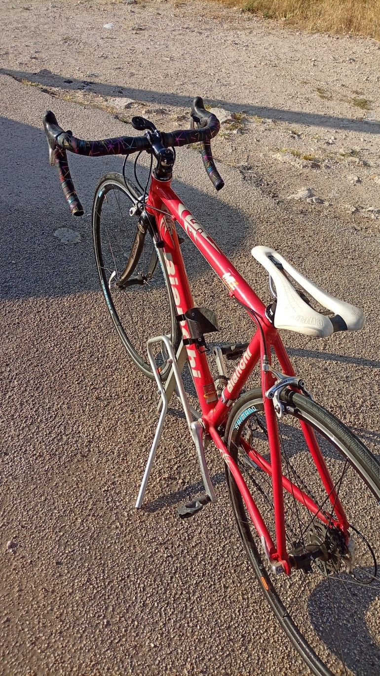 Used Bianchi ml3 olley 7000 Bianchi ml3 olley 7000 Custom Campagnolo Chorus 2005 Road & Gravel, Rosso — image 2 of 7