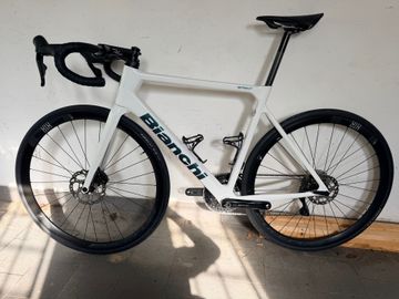 Brugt Bianchi Sprint 105 Di2 2024 2024 Road & Gravel — billede 2 af 7