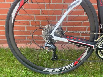Used Specialized Sirrus Shimano 105 2014 Road & Gravel, White — image 2 of 7