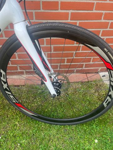 Used Specialized Sirrus Shimano 105 2014 Road & Gravel, White — image 4 of 7