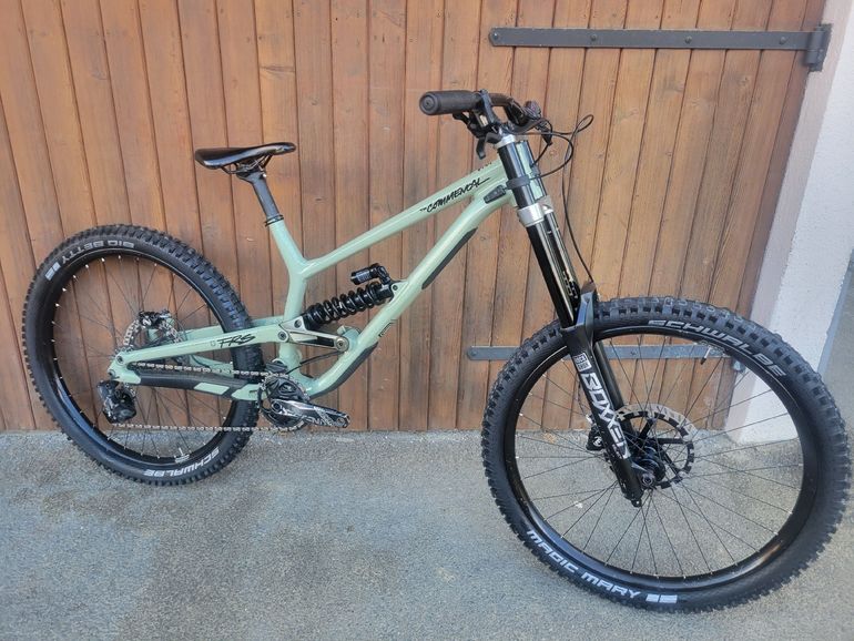 Used Commencal Commencal Custom SRAM GX 2022 Mountainbike, Green — image 1 of 13