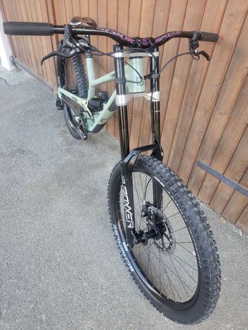 Used Commencal Commencal Custom SRAM GX 2022 Mountainbike, Green — image 4 of 13
