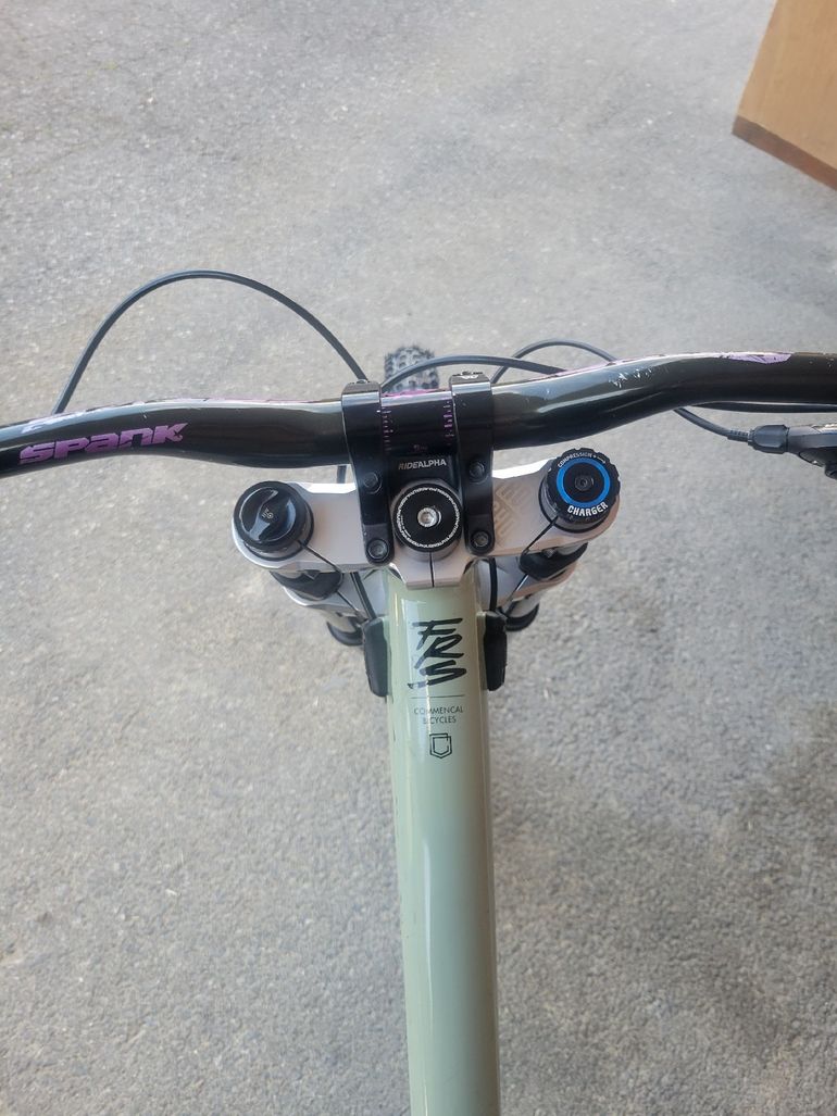 Used Commencal Commencal Custom SRAM GX 2022 Mountainbike, Green — image 13 of 13