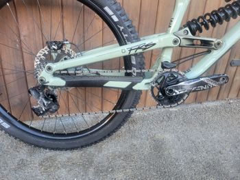 Used Commencal Commencal Custom SRAM GX 2022 Mountainbike, Green — image 3 of 13
