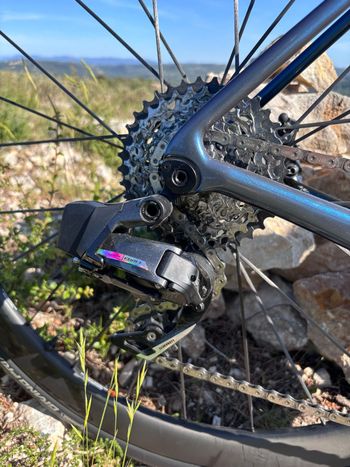 Used Giant TCR Advanced Pro 0 AXS 2025 2025 Road & Gravel — image 6 of 6