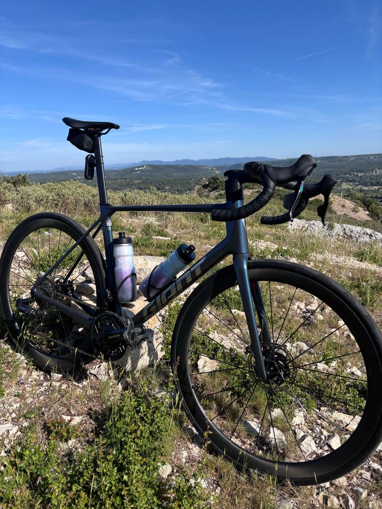 Used Giant TCR Advanced Pro 0 AXS 2025 2025 Road & Gravel — image 1 of 6