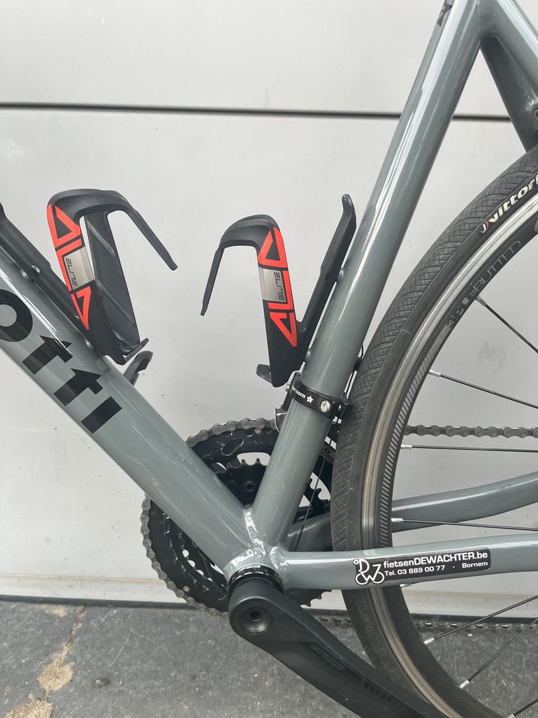 Used Guerciotti San Siro 2022 2022 Road & Gravel, Light Gray — image 13 of 18
