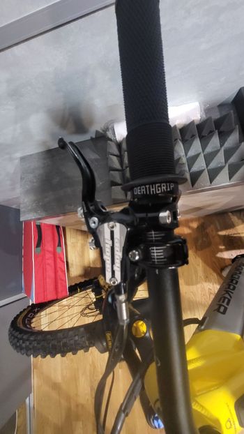 Used Mondraker CRAFTY CARBON XR 2023 2023 Mountainbike, Light Gray, 29 — image 9 of 10