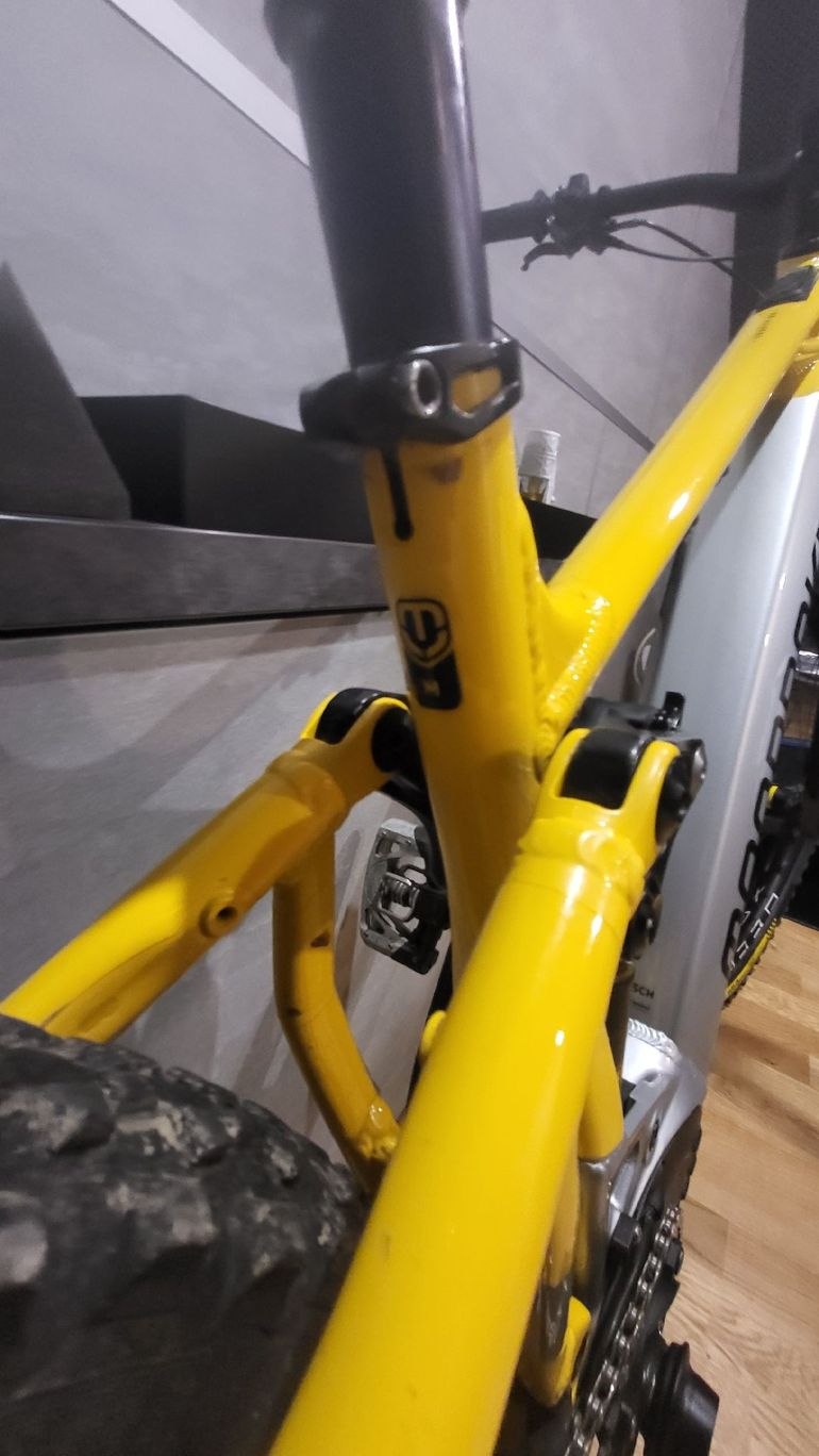 Used Mondraker CRAFTY CARBON XR 2023 2023 Mountainbike, Light Gray, 29 — image 10 of 10