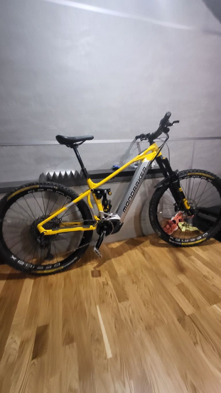 Used Mondraker CRAFTY CARBON XR 2023 2023 Mountainbike, Light Gray, 29 — image 2 of 10