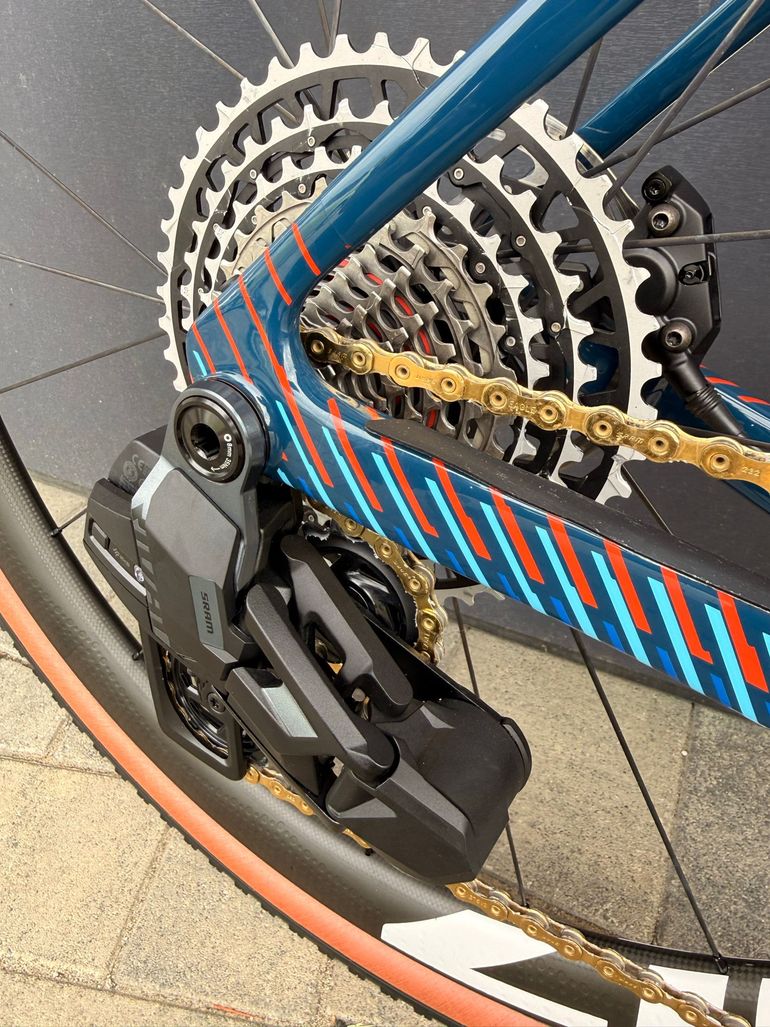 Used Factor ALUTO - Standard package 2026 2026 Road & Gravel — image 3 of 10