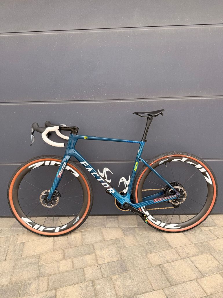 Used Factor ALUTO - Standard package 2026 2026 Road & Gravel — image 2 of 10