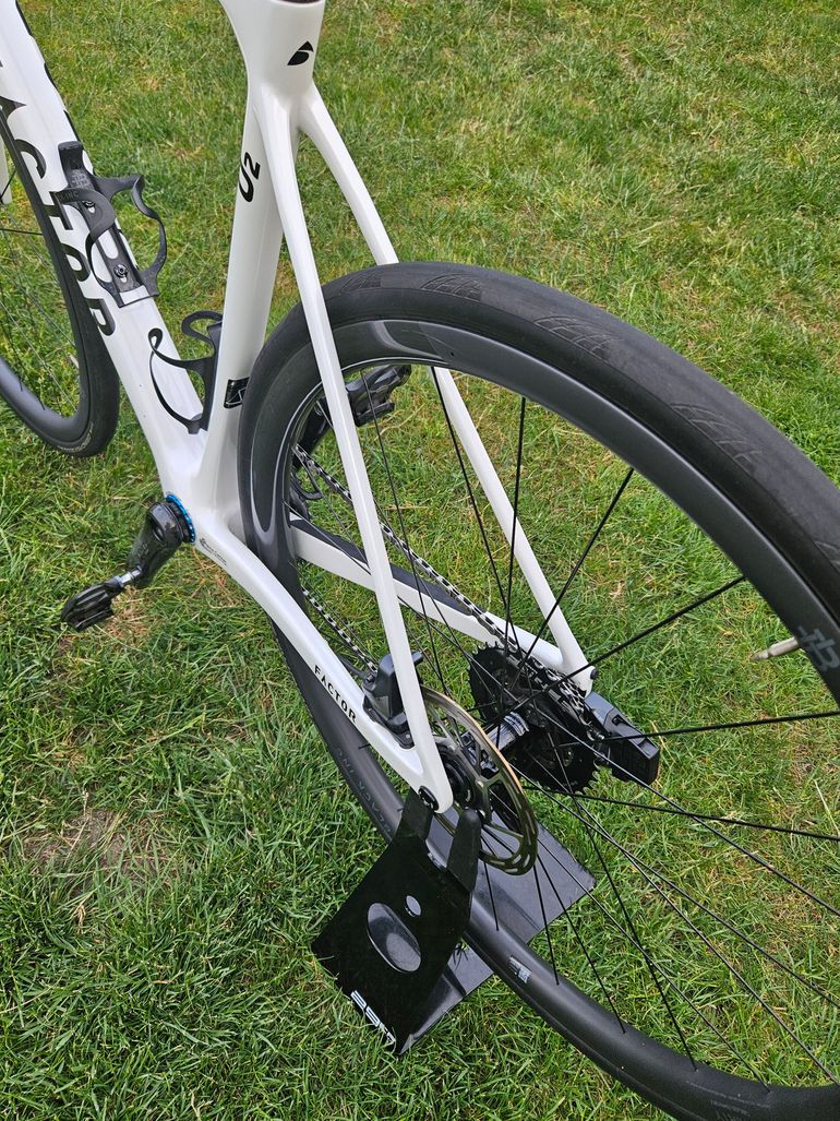 Used Factor O2 - SRAM Force w/ Power Meter 2023 2023 Road & Gravel, White — image 3 of 5