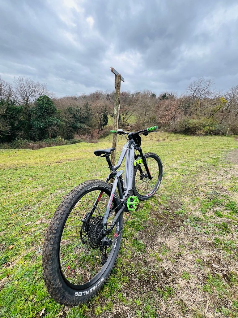 Used Haibike AllMtn 2 2024 2024 Mountainbike, Gris claro — image 3 of 4