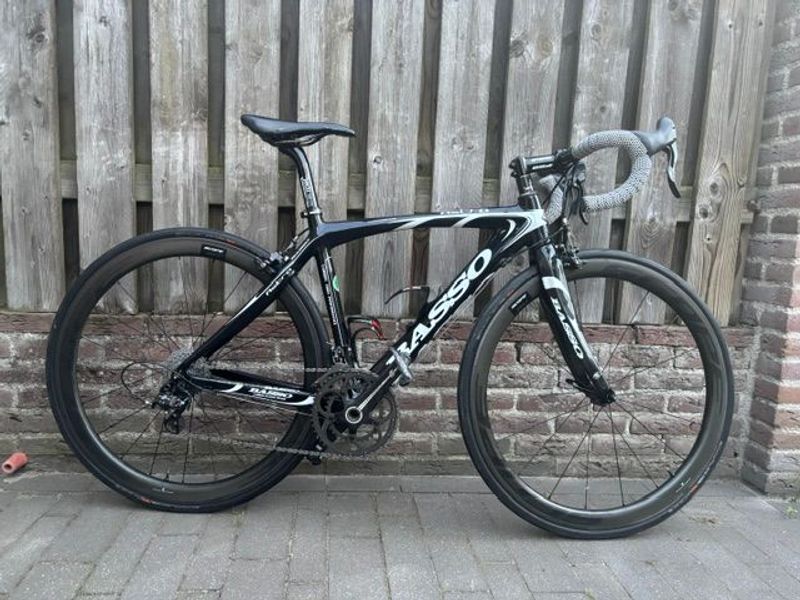 Used Basso Astra Campagnolo Chorus 11 Speed 2017 Road & Gravel