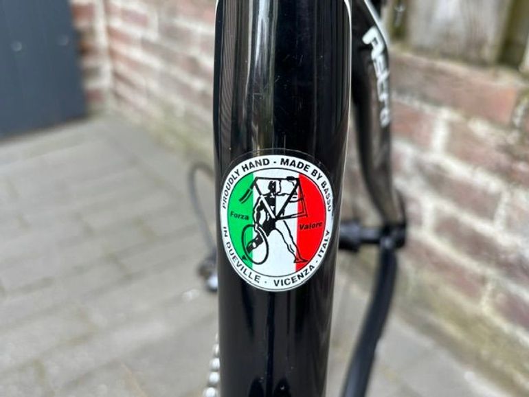 Used Basso Astra Campagnolo Chorus 11 Speed 2017 Road & Gravel, Black — image 8 of 10