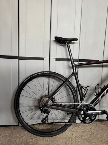 Used Scott Addict 30 2024 2024 Road & Gravel, Red — image 3 of 6