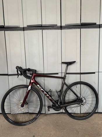 Used Scott Addict 30 2024 2024 Road & Gravel, Red — image 2 of 6