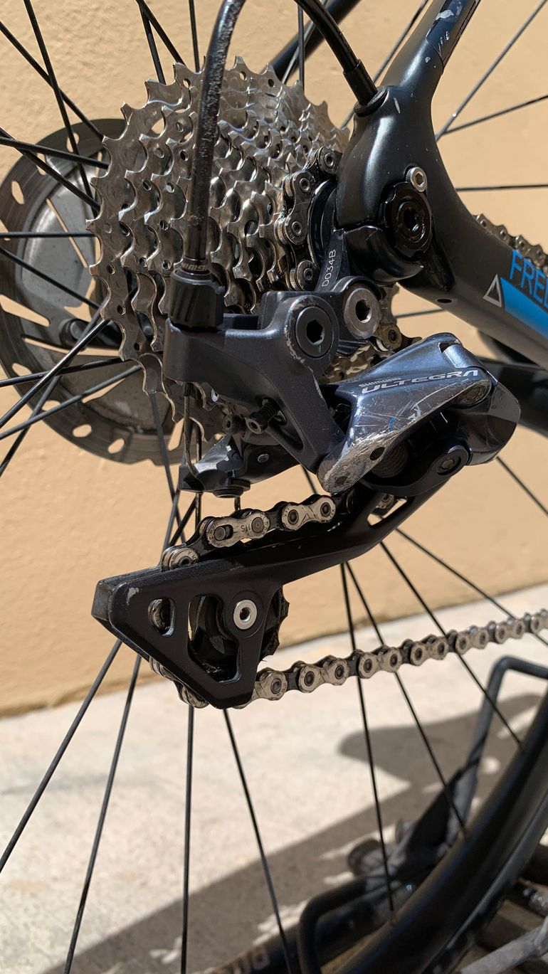 Used Fuji SL 2.1 Full Carbon Shimano Ultegra 11sp Disc - Size S 2020 Road & Gravel, Black — image 8 of 8