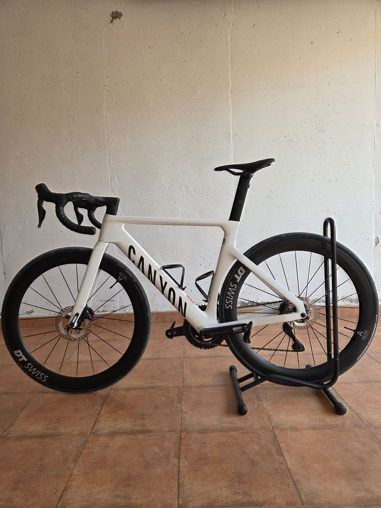Used Canyon Aeroad CF SLX 8 Di2 2026 2026 Road & Gravel, White — image 10 of 13