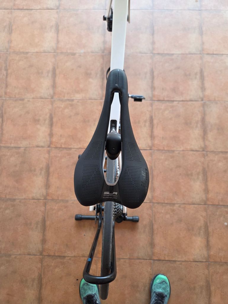 Used Canyon Aeroad CF SLX 8 Di2 2026 2026 Road & Gravel, White — image 7 of 13
